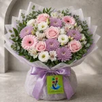 A mixed bouquet featuring 5 pale-pink roses